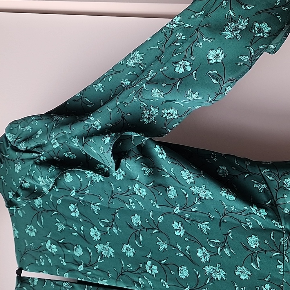Forest Lily Ruffle Floral Pattern Dress - Picture 10 of 10
